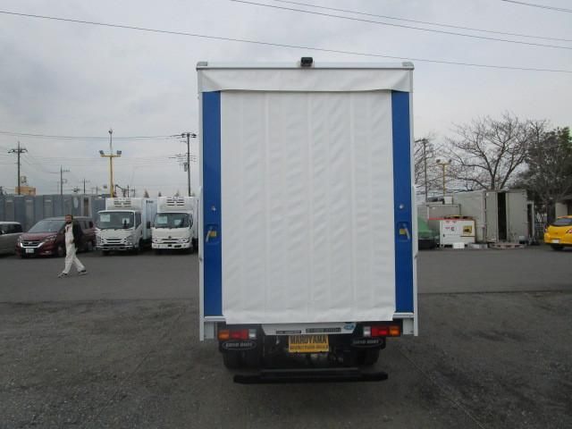 MITSUBISHI CANTER 2025