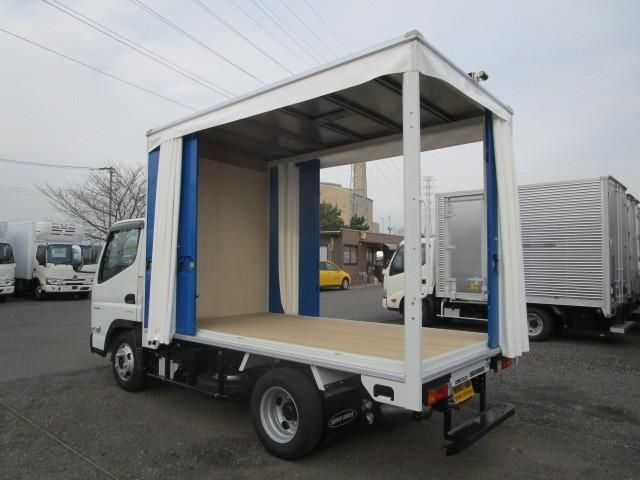 MITSUBISHI CANTER 2025