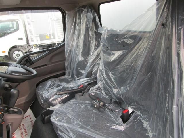 MITSUBISHI CANTER 2025