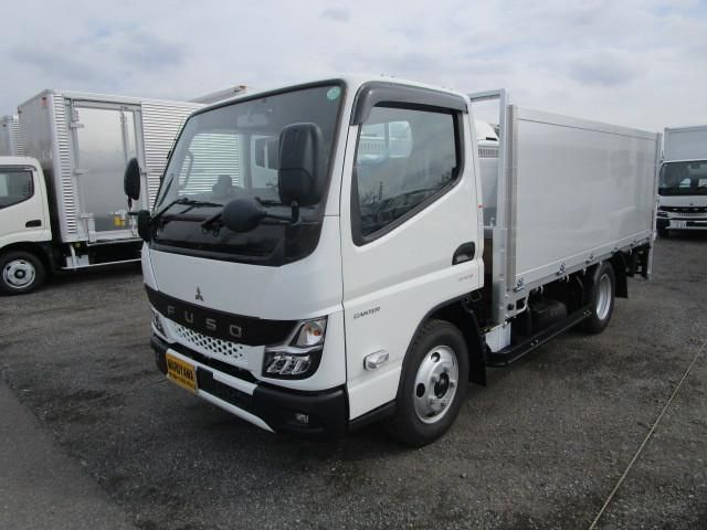MITSUBISHI CANTER 2025