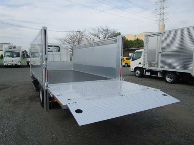 MITSUBISHI CANTER 2025