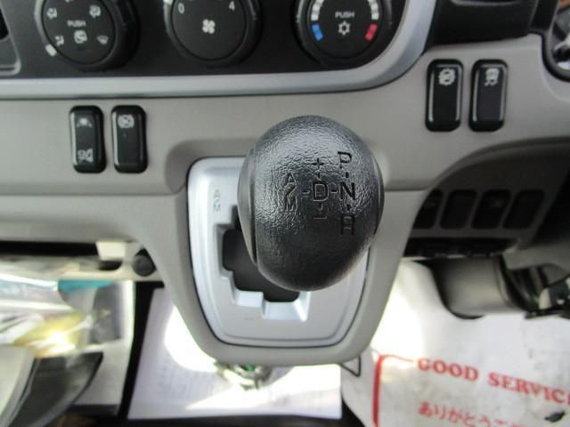 MITSUBISHI CANTER 2025