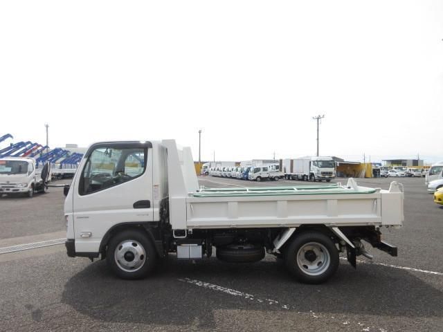 MITSUBISHI CANTER 2025