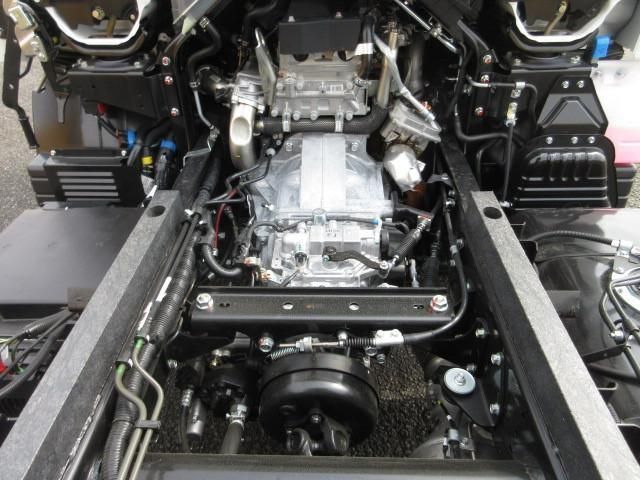 MITSUBISHI CANTER 2025