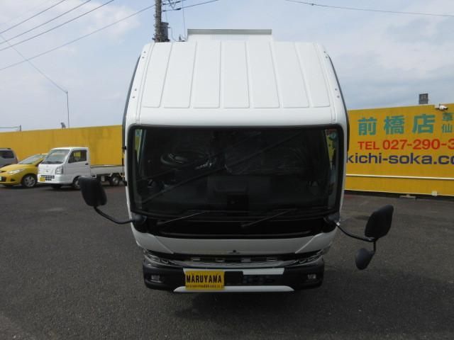 MITSUBISHI CANTER 2025