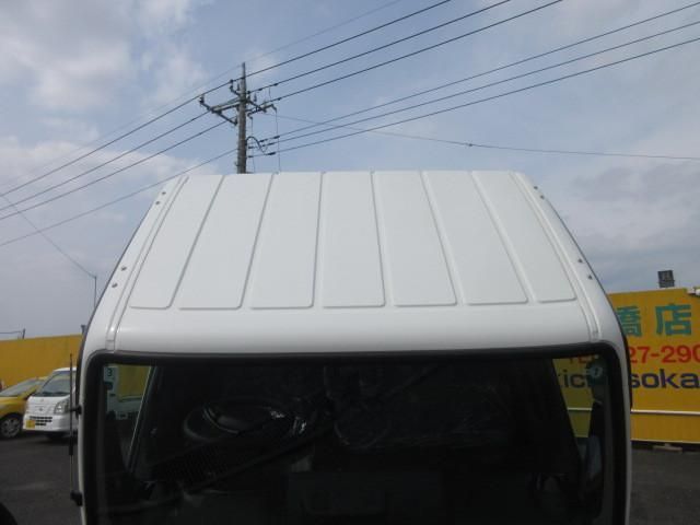 MITSUBISHI CANTER 2025