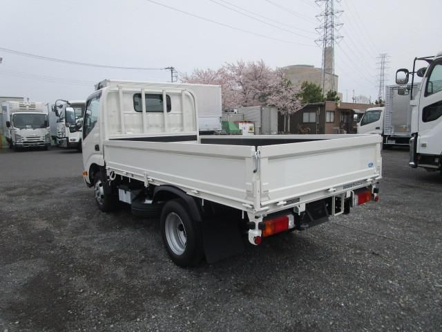 TOYOTA DYNA 2024