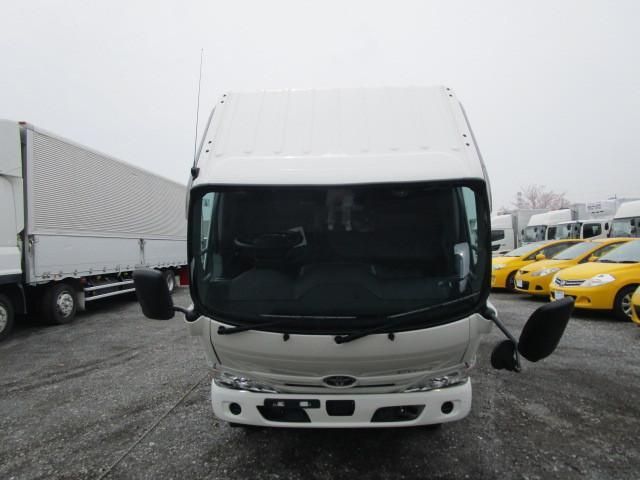 TOYOTA DYNA 2024