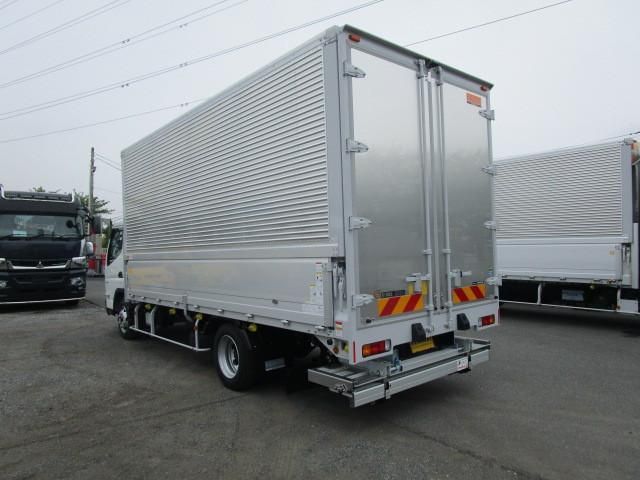 MITSUBISHI CANTER 2025