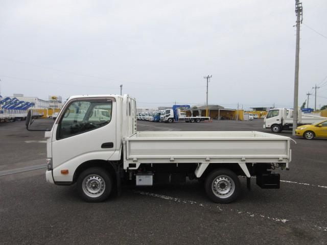 TOYOTA DYNA 2018