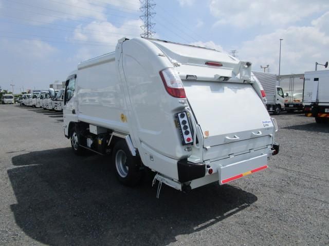 MITSUBISHI CANTER 2024