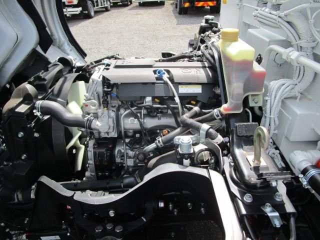 MITSUBISHI CANTER 2024