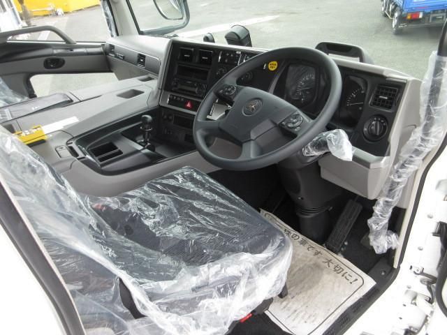 MITSUBISHI FUSOU SUPER GREAT 2025