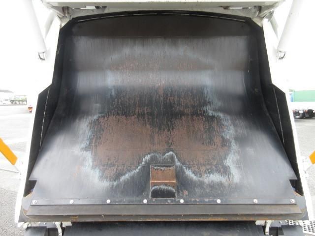 MITSUBISHI CANTER 2023