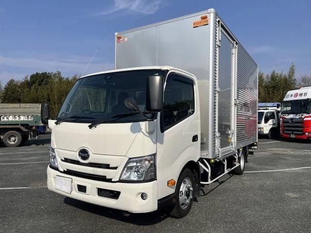 HINO DUTRO 2024