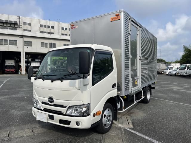 HINO DUTRO 2024