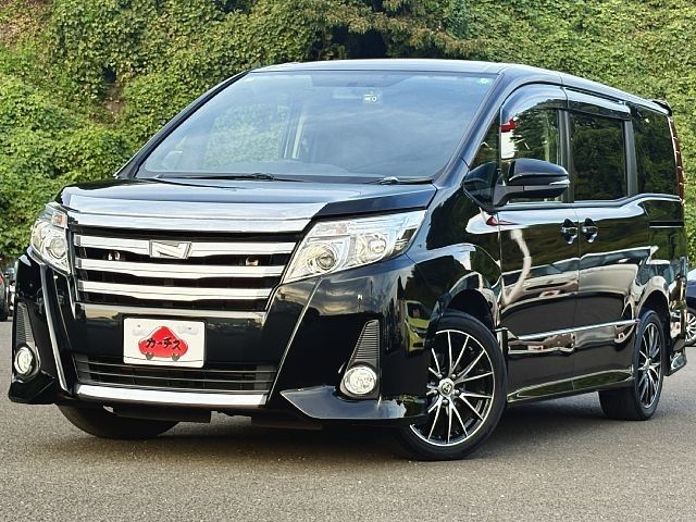 TOYOTA NOAH 2014