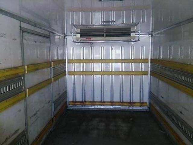 MITSUBISHI FUSOU FIGHTER 2003