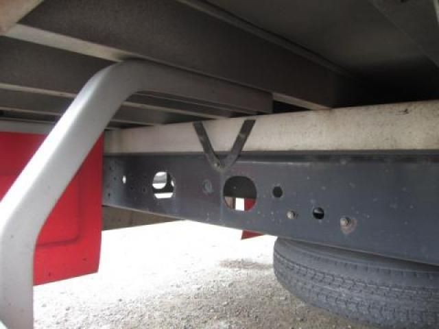 MITSUBISHI FUSOU FIGHTER 2004