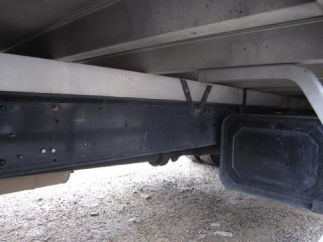 MITSUBISHI FUSOU FIGHTER 2004