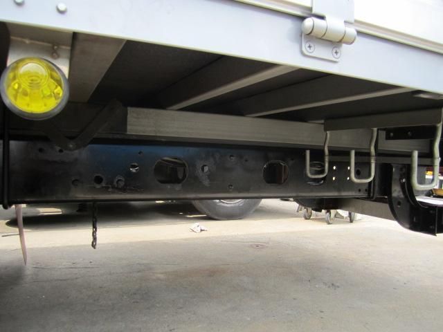 MITSUBISHI FUSOU FIGHTER 2008