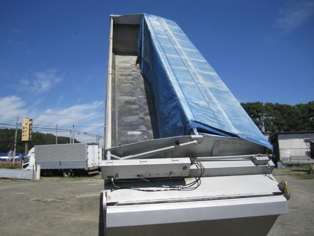 MITSUBISHI FUSOU SUPER GREAT 2000