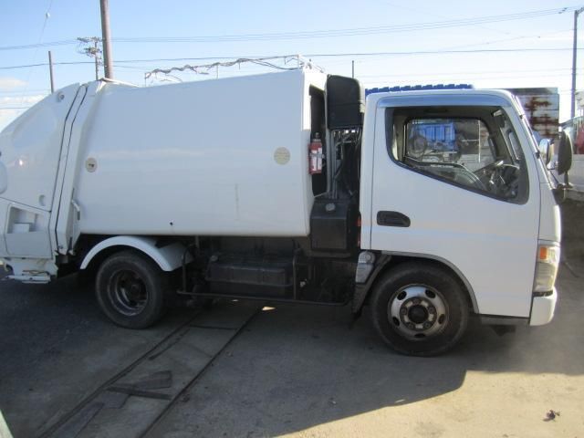 MITSUBISHI CANTER 2003