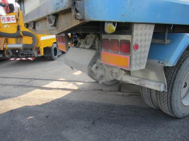 MITSUBISHI FUSOU SUPER GREAT 2004