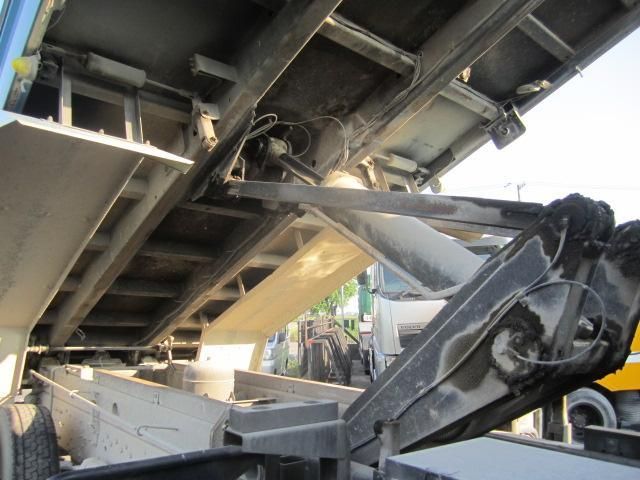 MITSUBISHI FUSOU SUPER GREAT 2004