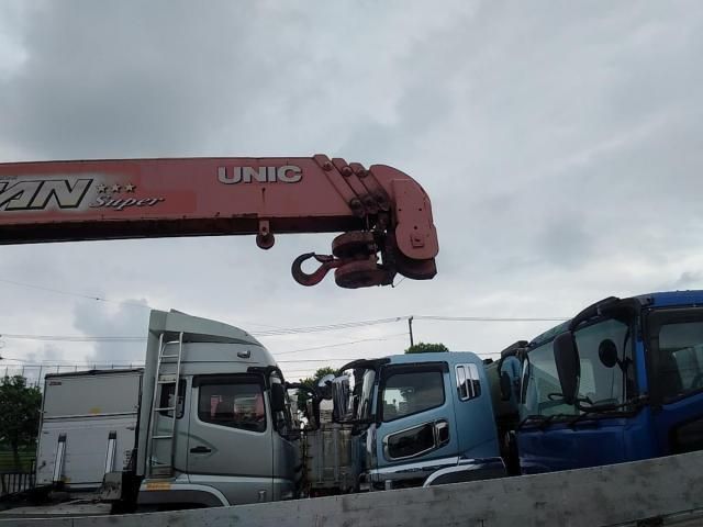 MITSUBISHI FUSOU FIGHTER 2009