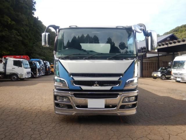MITSUBISHI FUSOU SUPER GREAT 2015