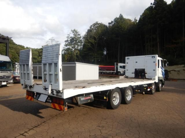 MITSUBISHI FUSOU SUPER GREAT 2015