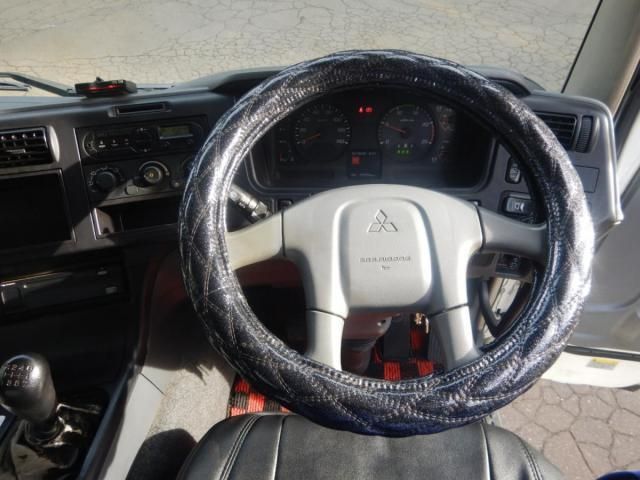 MITSUBISHI FUSOU SUPER GREAT 2015