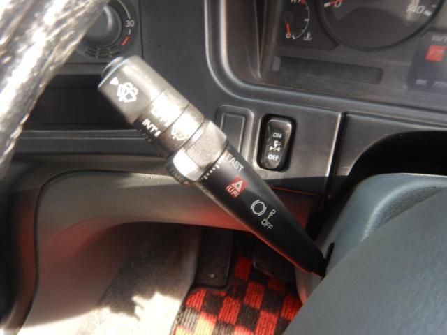 MITSUBISHI FUSOU SUPER GREAT 2015