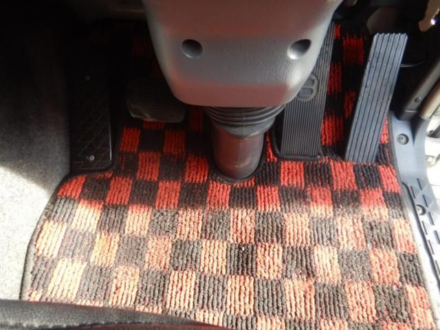 MITSUBISHI FUSOU SUPER GREAT 2015