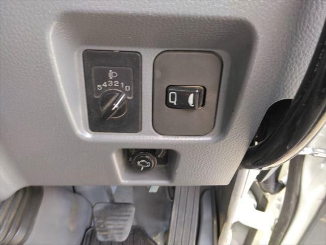 MITSUBISHI CANTER 2006