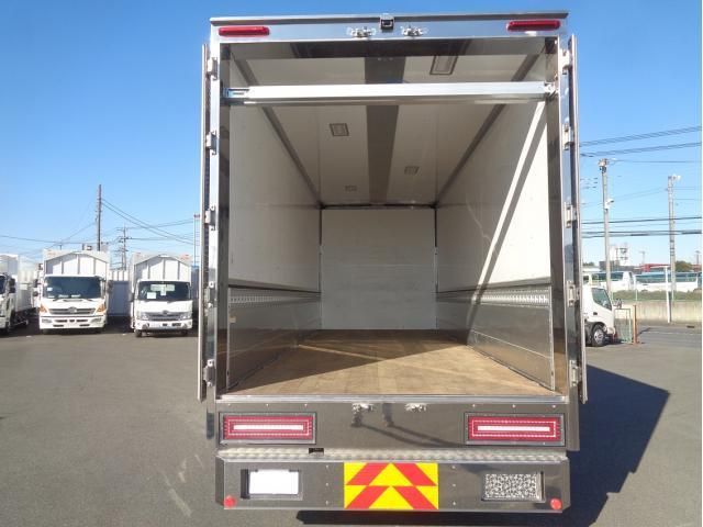 MITSUBISHI FUSOU FIGHTER 2021