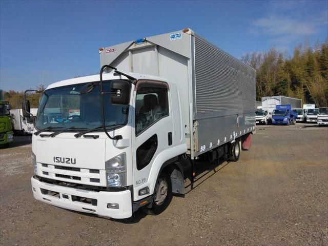 ISUZU FORWARD 2009