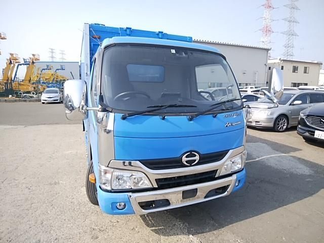 HINO DUTRO 2017