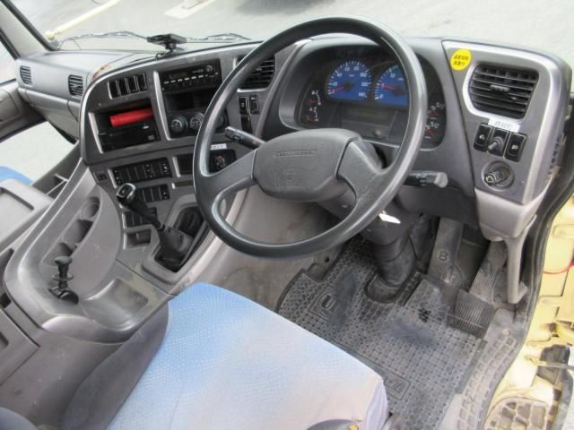 NISSAN DIESEL Quon 2006