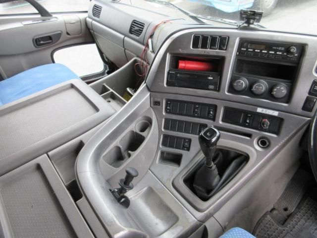 NISSAN DIESEL Quon 2006