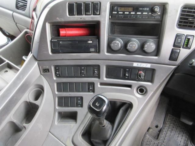 NISSAN DIESEL Quon 2006