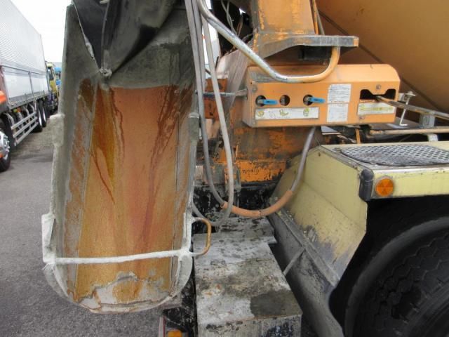 NISSAN DIESEL Quon 2006