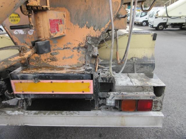 NISSAN DIESEL Quon 2006