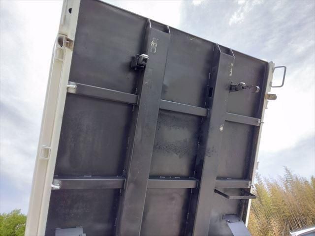 MITSUBISHI CANTER 2010