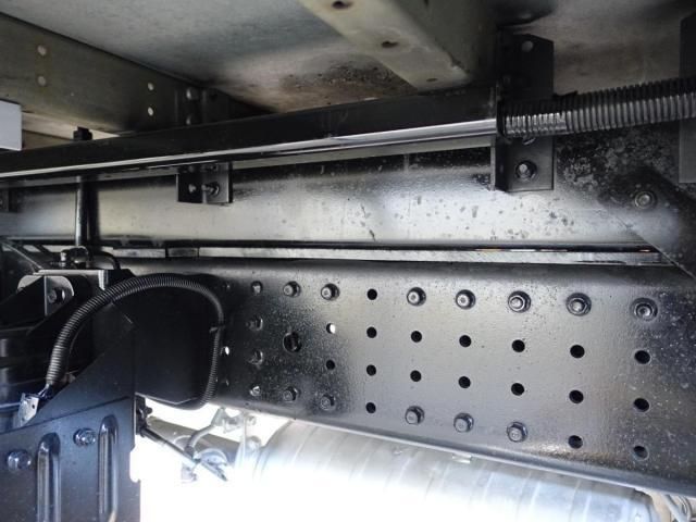 MITSUBISHI CANTER 2011