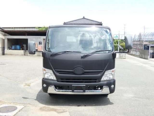 HINO DUTRO 2015