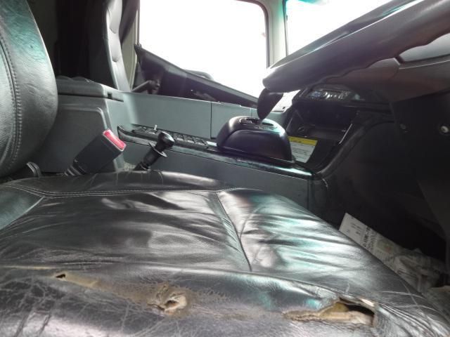 MITSUBISHI FUSOU SUPER GREAT 2012