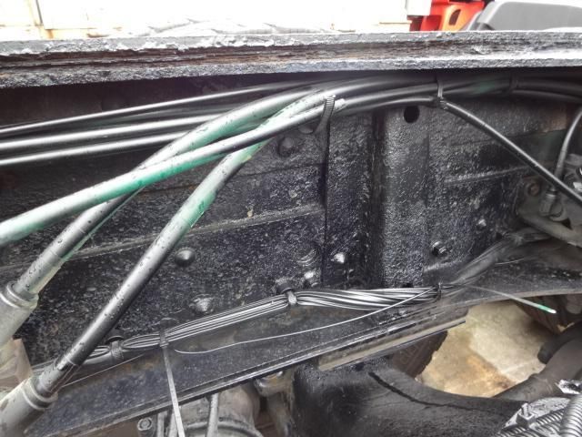 MITSUBISHI FUSOU SUPER GREAT 2012