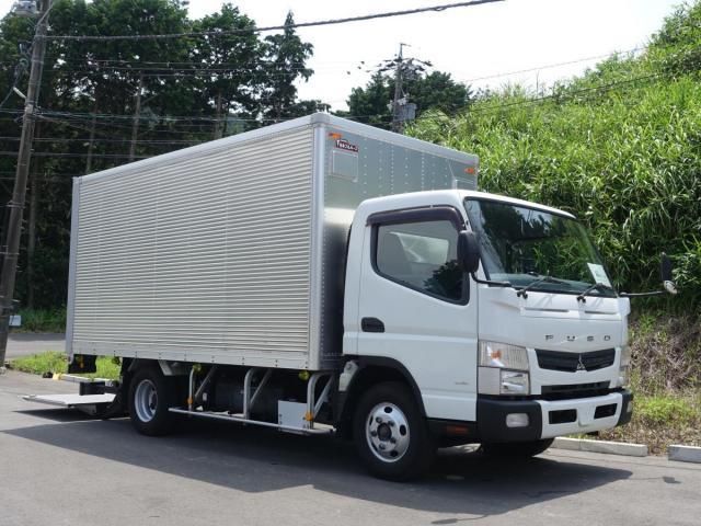 MITSUBISHI CANTER 2016